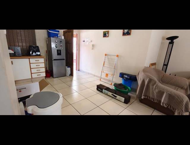 1 BEDROOM APARTMENT FOR SALE IN DASSIE RAND